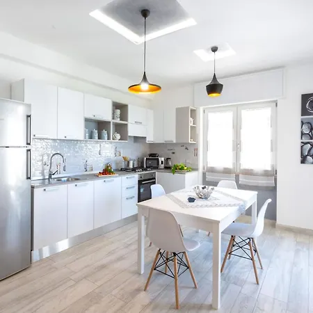 Sorrentovibes - New & Stylish Two Bedroom Apartment With Balconies Exterior photo
