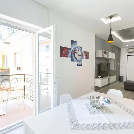 Sorrentovibes - New & Stylish Two Bedroom Apartment With Balconies Exterior photo