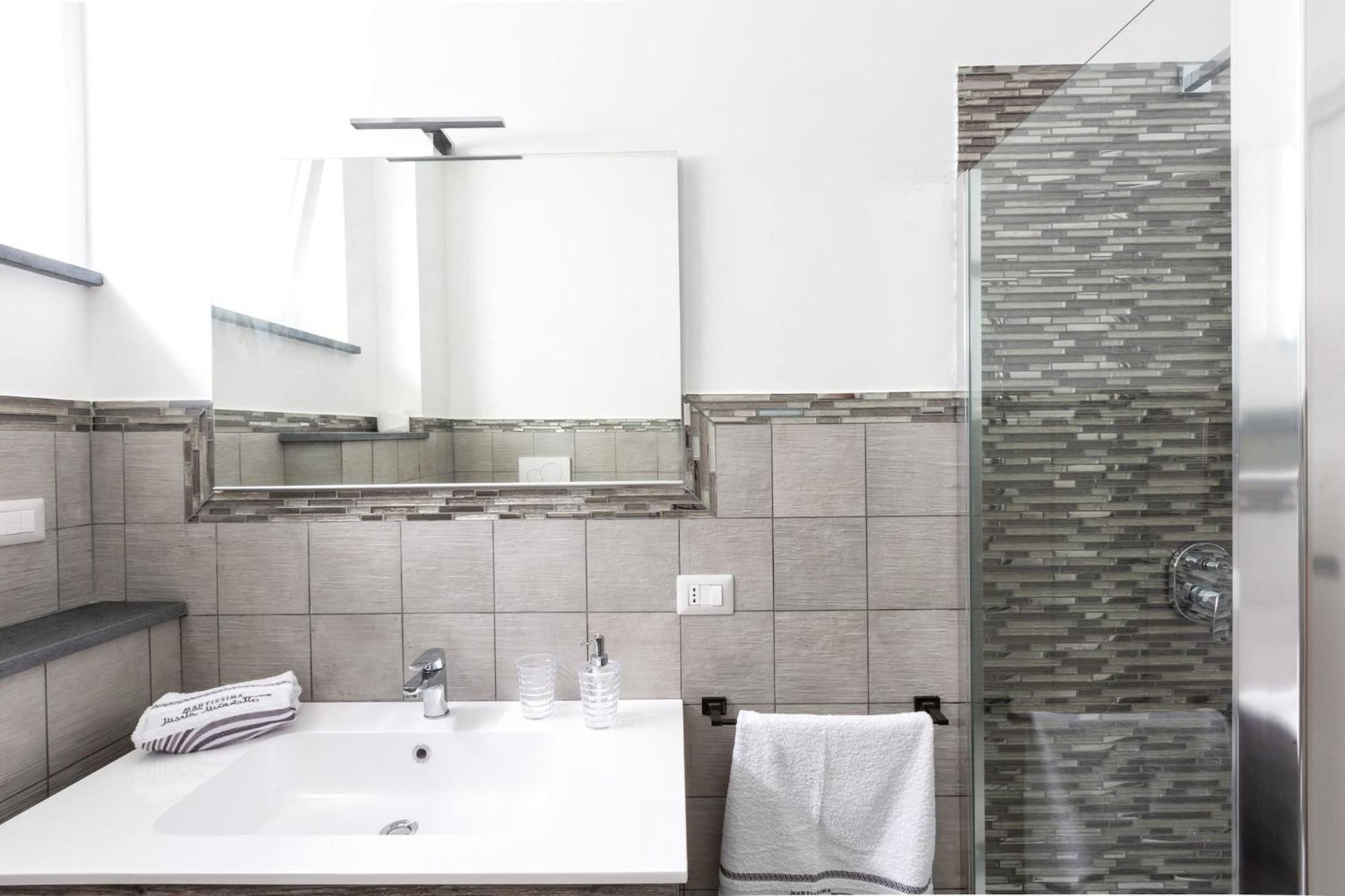 Sorrentovibes - New & Stylish Two Bedroom With Balconies * Sorrente